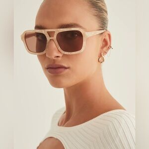 NWT Banbé Sunglasses